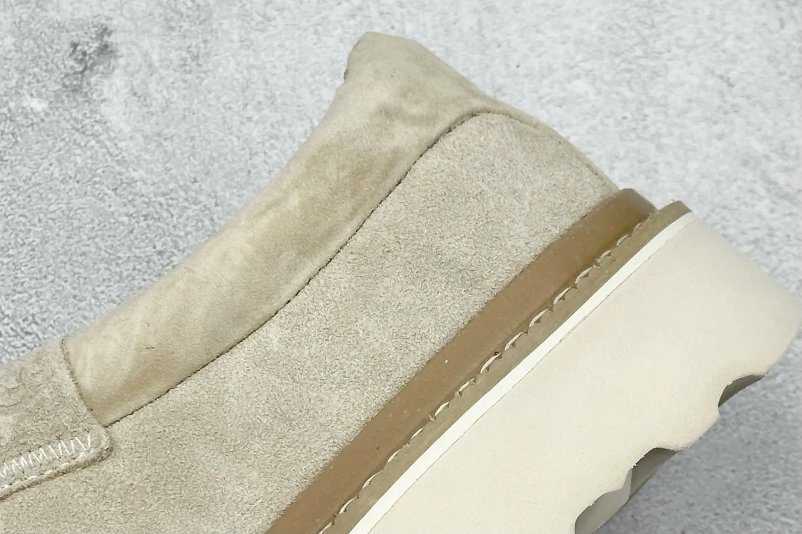 🐲💰 480 supports store UGG2025 spring new Hybird Tasman series men's shoes# The upper is made of cow split layer, the inner breathable mesh, the ugg traditional Eva light wing outsole, the coexistence of class and comfort, slip-on design, easy to put on and take off, paired with wide-leg workwear, American retro Barn style, easy to style, the style is not defined, and the matching does not have to be limited!   Item No.: 1166913 Size: 40-44